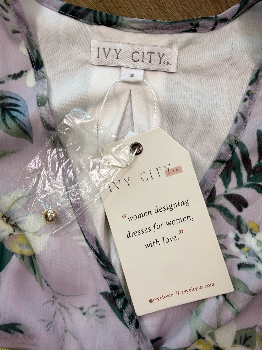 NWT Ivy City Co Lavender Fields Faux Wrap Maxi Dress Size Small Purple Floral - Picture 8 of 11